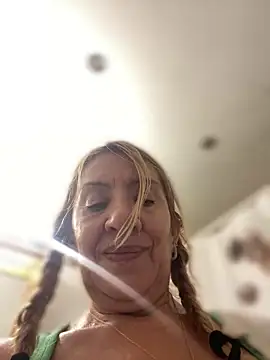 camelia3 online show from December 19, 2025, 1:13 pm