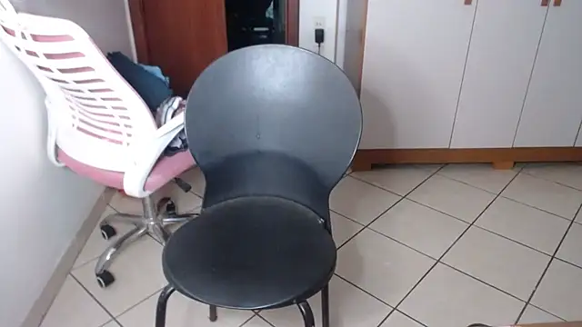 Snapshot of bustycarly chatting on February 1, 2026, 10:30 pm bustycarly online show from February 1, 2026, 10:30 pm