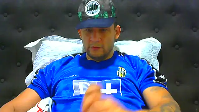 Snapshot of altenori112 chatting on September 12, 2025, 12:33 am altenori112 online show from September 12, 2025, 12:33 am