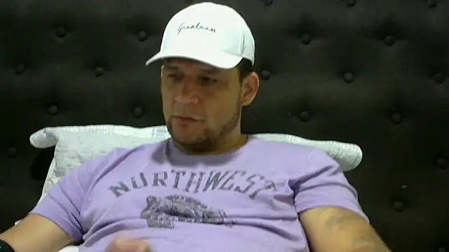 Snapshot of altenori112 chatting on February 26, 2025, 6:15 pm altenori112 online show from February 26, 2025, 6:15 pm