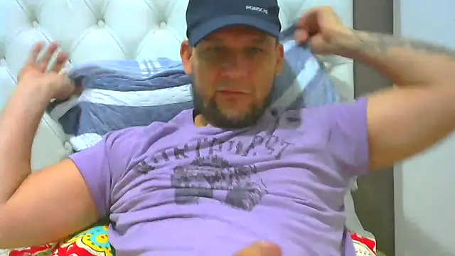 altenori112 online show from February 4, 2026, 11:33 pm