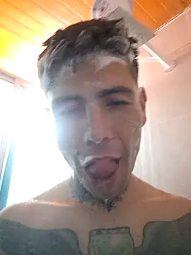 Snapshot of dannnyhot24 chatting on May 13, 2026, 8:27 pm dannnyhot24 online show from May 13, 2026, 8:27 pm
