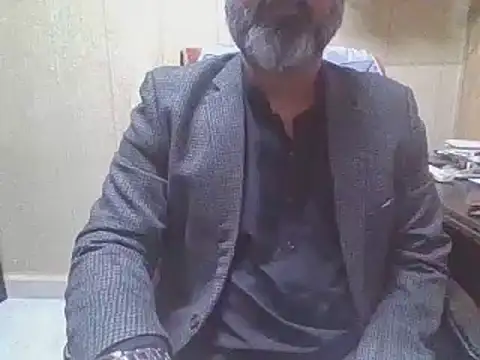 hairymaster95 online show from December 19, 2025, 4:27 am