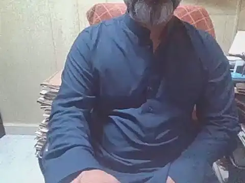 hairymaster95 online show from October 6, 2025, 3:29 am