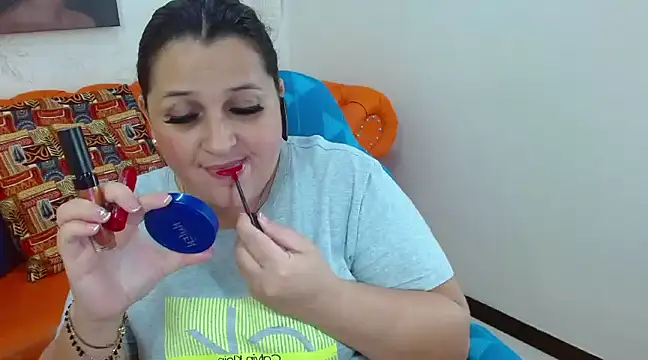 Snapshot of Kerly_Doll chatting on February 13, 2025, 9:17 pm Kerly Doll online show from February 13, 2025, 9:17 pm