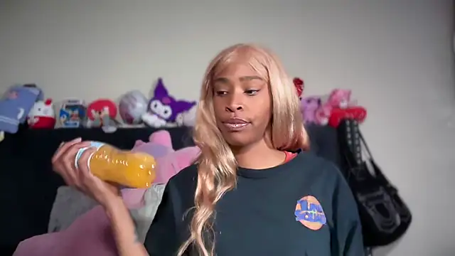 Cum2Charm online show from February 21, 2026, 9:22 am