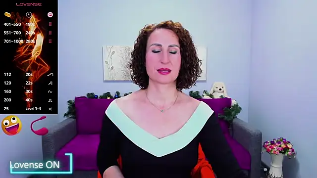 Nia Smithh online show from December 18, 2025, 1:59 pm