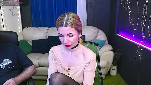 Snapshot of AlisaAleksandr chatting on March 11, 2025, 8:20 pm AlisaAleksandr online show from March 11, 2025, 8:20 pm