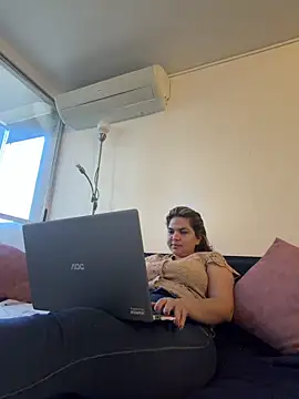 Snapshot of nurse_becky chatting on February 4, 2026, 3:29 pm nurse becky online show from February 4, 2026, 3:29 pm