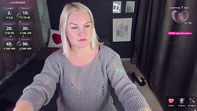 Snapshot of YolandaKiss chatting on October 10, 2025, 6:31 pm YolandaKiss online show from October 10, 2025, 6:31 pm
