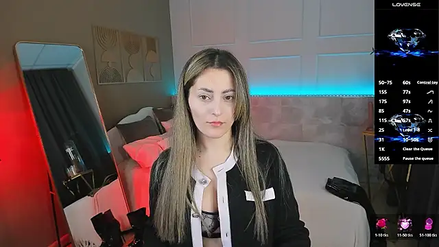 KylieMellow online show from March 31, 2026, 1:24 pm