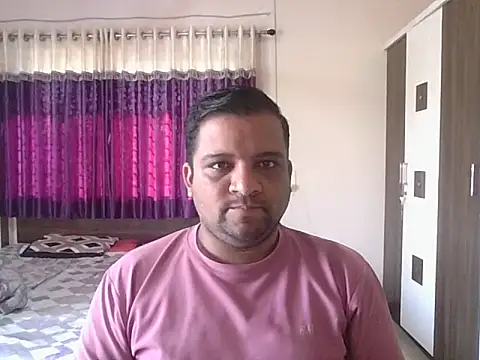 Snapshot of dhruv_love chatting on December 15, 2025, 4:07 am dhruv love online show from December 15, 2025, 4:07 am