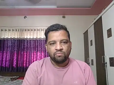 Snapshot of dhruv_love chatting on February 27, 2026, 4:23 am dhruv love online show from February 27, 2026, 4:23 am