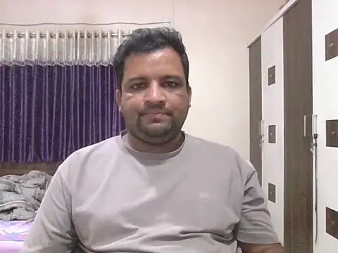 Snapshot of dhruv_love chatting on February 4, 2026, 12:55 pm dhruv love online show from February 4, 2026, 12:55 pm