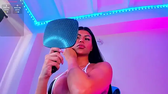 Snapshot of divinesalome chatting on January 28, 2025, 1:27 pm divinesalome online show from January 28, 2025, 1:27 pm