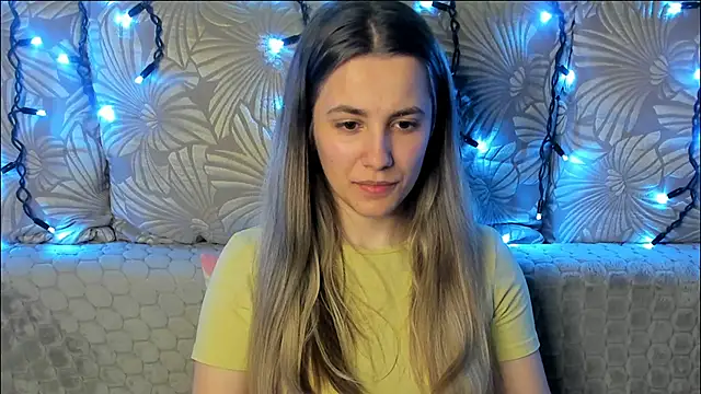 MaggieCake online show from April 21, 2026, 3:02 am