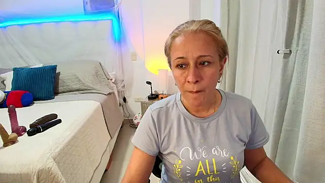 Snapshot of Naty_Stone chatting on June 9, 2026, 9:27 pm Naty Stone online show from June 9, 2026, 9:27 pm