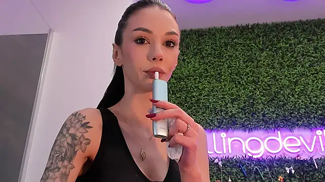 realhotfallingdevil online show from February 7, 2026, 6:54 am