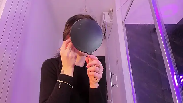 realhotfallingdevil online show from March 3, 2026, 4:52 am