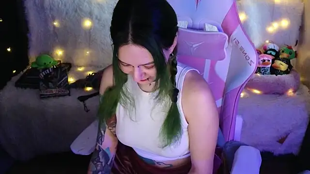 Ginger Stay online show from April 7, 2026, 10:39 am