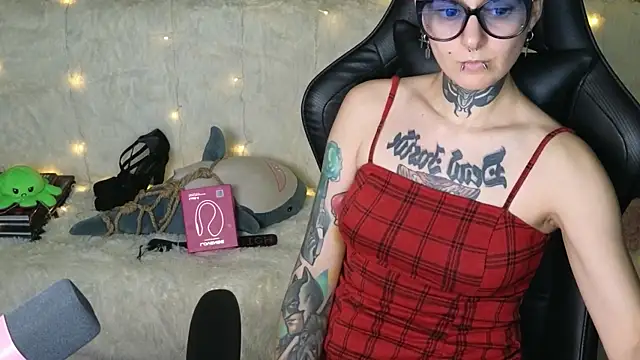 Ginger Stay online show from October 21, 2025, 10:09 pm