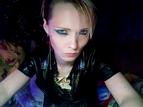 Snapshot of WildMissNiks chatting on December 29, 2024, 11:07 am WildMissNiks online show from December 29, 2024, 11:07 am