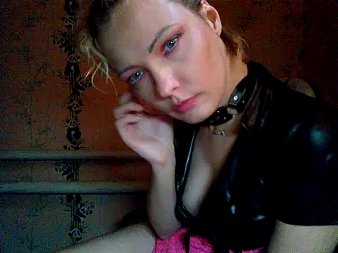 Snapshot of WildMissNiks chatting on October 24, 2025, 9:08 am WildMissNiks online show from October 24, 2025, 9:08 am