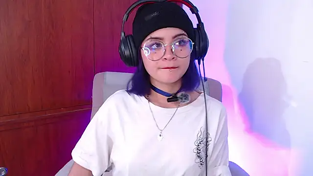 Snapshot of Raventh_ chatting on February 27, 2026, 1:44 pm Raventh online show from February 27, 2026, 1:44 pm