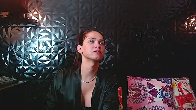 Snapshot of PINK__LOLA1 chatting on October 3, 2025, 12:25 am PINK LOLA1 online show from October 3, 2025, 12:25 am