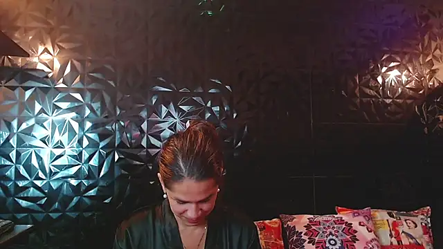 Snapshot of PINK__LOLA1 chatting on April 23, 2026, 12:29 pm PINK LOLA1 online show from April 23, 2026, 12:29 pm
