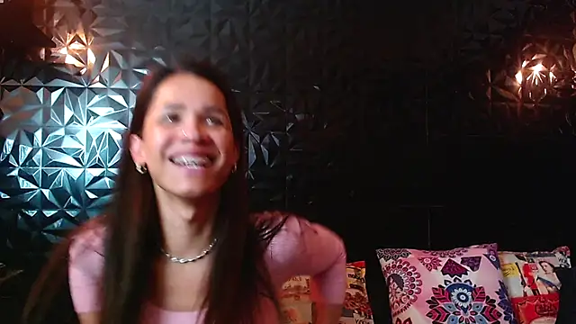 PINK  LOLA1 online show from November 5, 2025, 10:46 pm