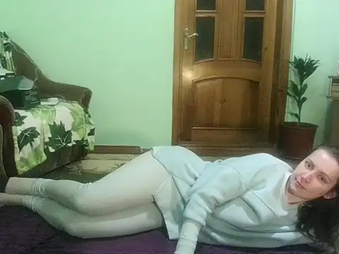 Snapshot of AngelTough20 chatting on March 22, 2025, 9:21 pm AngelTough20 online show from March 22, 2025, 9:21 pm