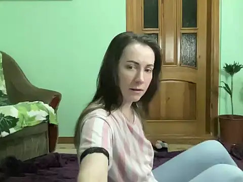 Snapshot of AngelTough20 chatting on November 4, 2025, 11:30 pm AngelTough20 online show from November 4, 2025, 11:30 pm