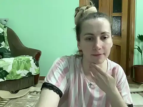 Snapshot of AngelTough20 chatting on October 12, 2025, 10:33 pm AngelTough20 online show from October 12, 2025, 10:33 pm