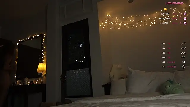 Amylittlestar online show from October 5, 2025, 11:17 pm