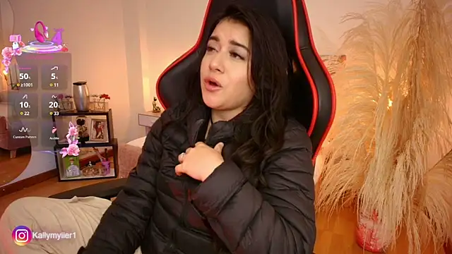 Snapshot of KallyMyller1 chatting on March 7, 2025, 10:21 pm KallyMyller1 online show from March 7, 2025, 10:21 pm