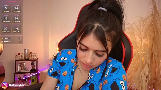 Snapshot of KallyMyller1 chatting on January 28, 2025, 10:56 pm KallyMyller1 online show from January 28, 2025, 10:56 pm