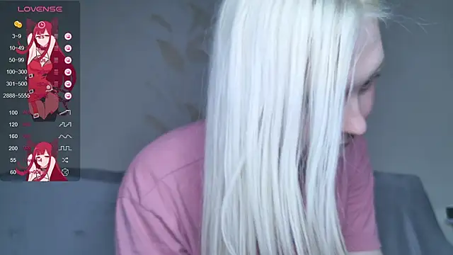 Snapshot of Evelyn_rabbit chatting on March 6, 2025, 4:28 pm Evelyn rabbit online show from March 6, 2025, 4:28 pm