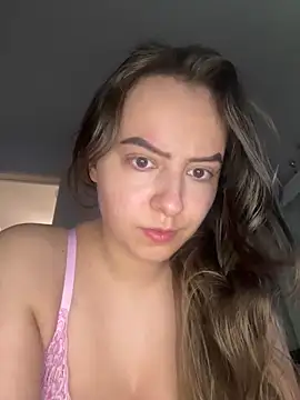 Snapshot of eleonoree chatting on December 18, 2025, 9:18 pm eleonoree online show from December 18, 2025, 9:18 pm