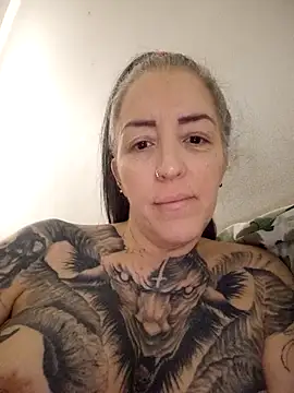 vamporasuccubus19777 online show from March 6, 2025, 2:41 am