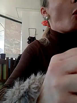 Dirtyfeelin online show from February 3, 2026, 10:09 am