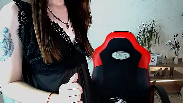 FranceskoJones online show from November 19, 2025, 12:54 am