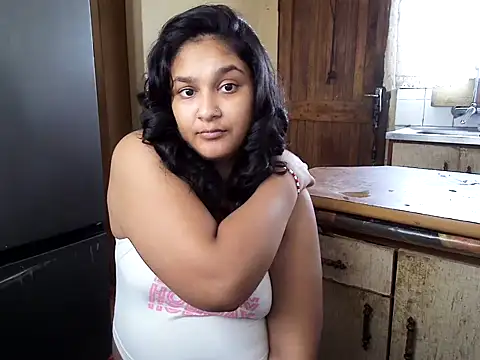 Snapshot of Indianbloom- chatting on September 10, 2025, 8:35 am Indianbloom- online show from September 10, 2025, 8:35 am