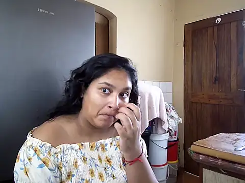 Snapshot of Indianbloom- chatting on September 14, 2025, 9:09 am Indianbloom- online show from September 14, 2025, 9:09 am