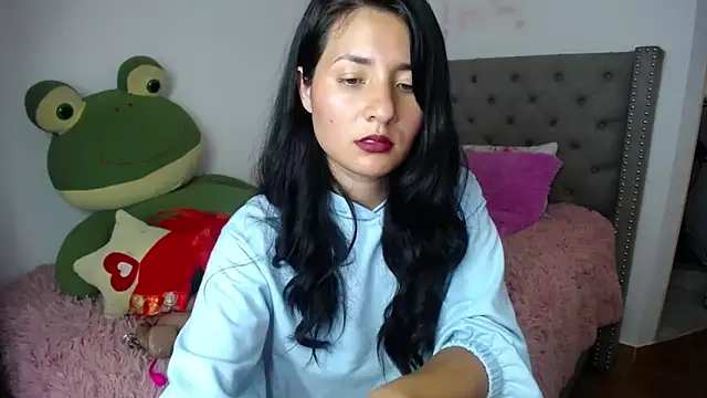 Snapshot of emily_honter chatting on March 21, 2025, 7:02 pm emily honter online show from March 21, 2025, 7:02 pm