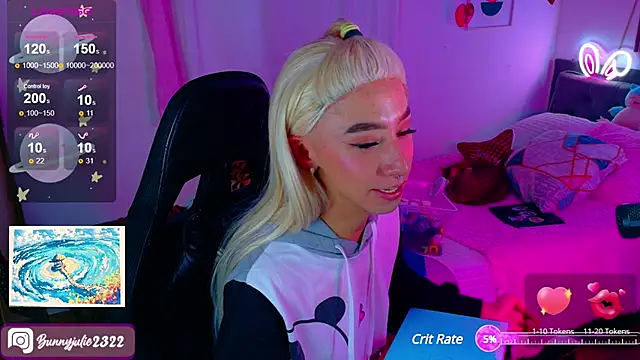 Snapshot of Littlebunny21 chatting on February 6, 2025, 10:43 pm Littlebunny21 online show from February 6, 2025, 10:43 pm