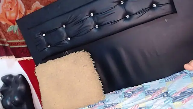 Snapshot of camilastar89 chatting on November 19, 2025, 11:27 pm camilastar89 online show from November 19, 2025, 11:27 pm