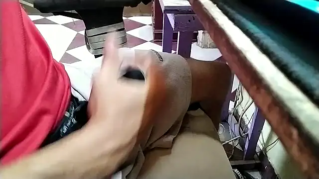 growing20yo online show from October 21, 2025, 7:57 pm