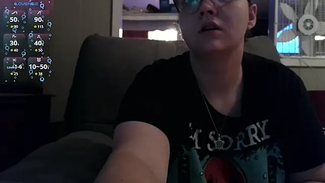 Snapshot of ZeTurtleMaster chatting on December 17, 2025, 12:48 am ZeTurtleMaster online show from December 17, 2025, 12:48 am