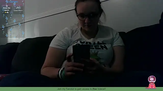 Snapshot of ZeTurtleMaster chatting on February 23, 2025, 4:50 am ZeTurtleMaster online show from February 23, 2025, 4:50 am